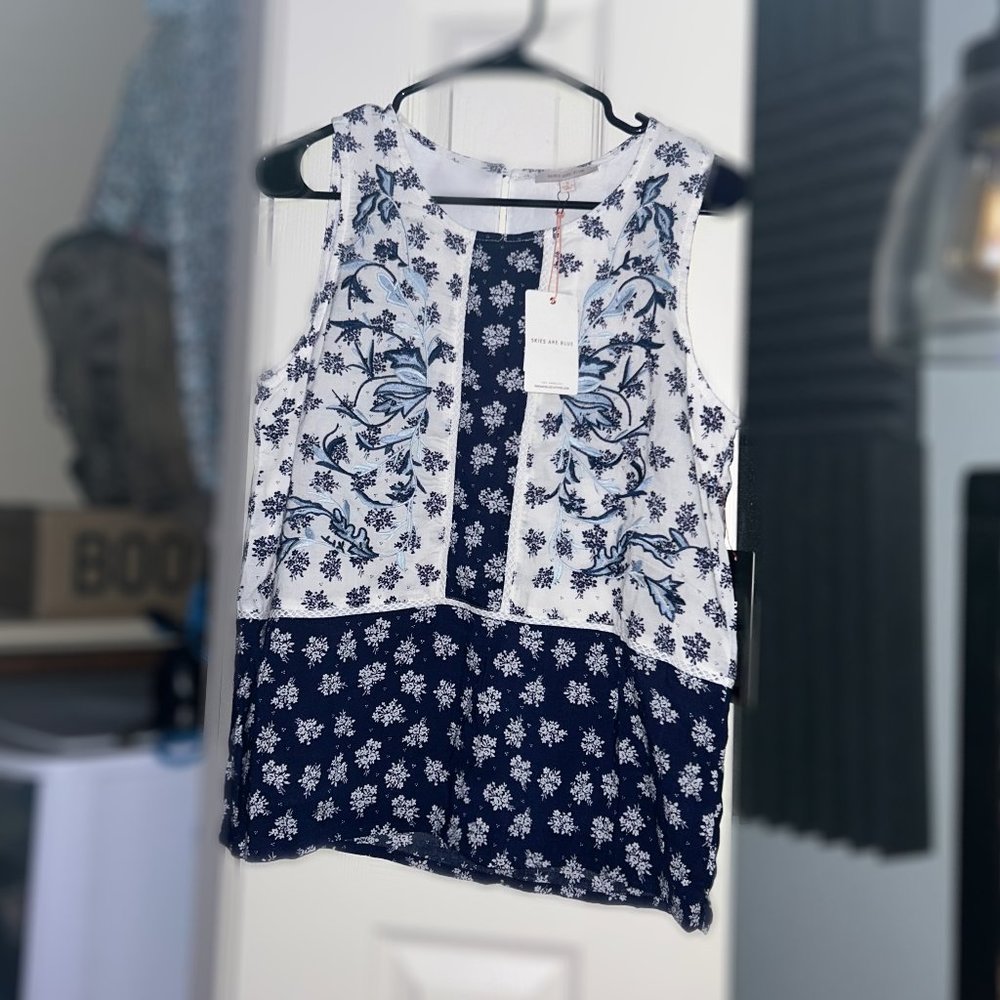 Skies Are Blue floral small tank top